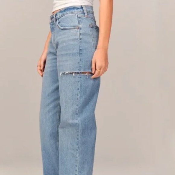 Abercrombie & Fitch Light Blue Women Jeans - Picture 2 of 2